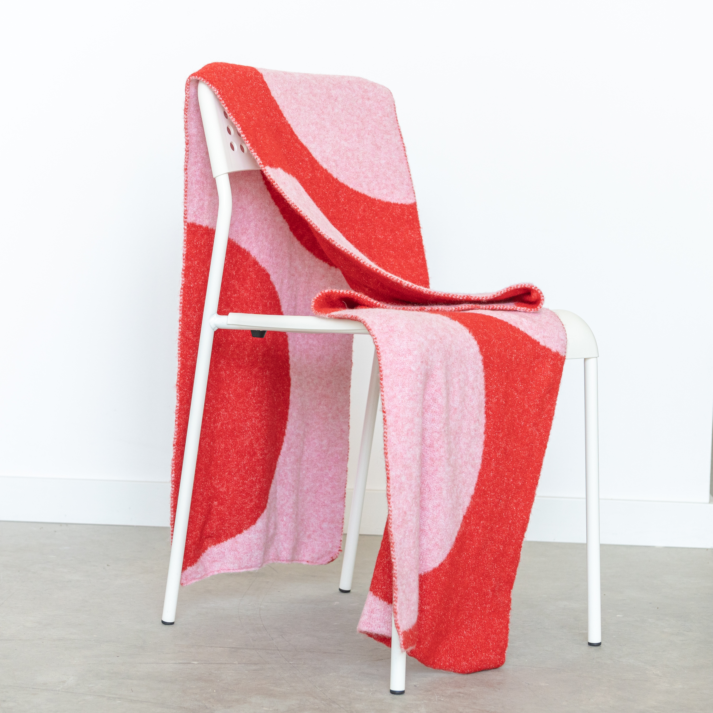 SCARLET SCARF HF