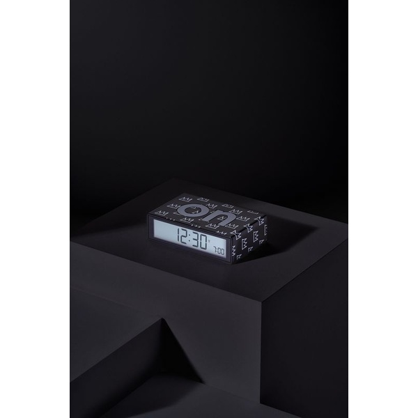 Lexon x Jean-Michel Basquiat | Reversible Alarm Clock FLIP+ - Crown Black - 2 Lexon x Jean-Michel Basquiat | Reversible Alarm Clock FLIP+ - Crown Black - 2