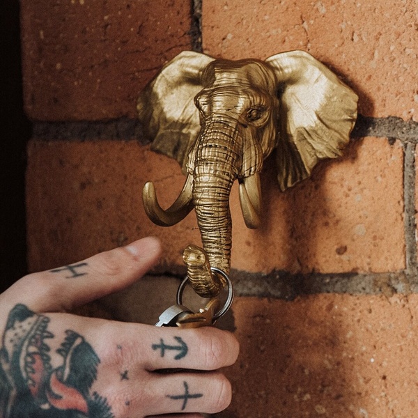 Iron & Glory Gold Elephant Key Hanger 13 cm x 14 cm x 10 cm - Never Forget - 2 Iron & Glory Gold Elephant Key Hanger 13 cm x 14 cm x 10 cm - Never Forget - 2