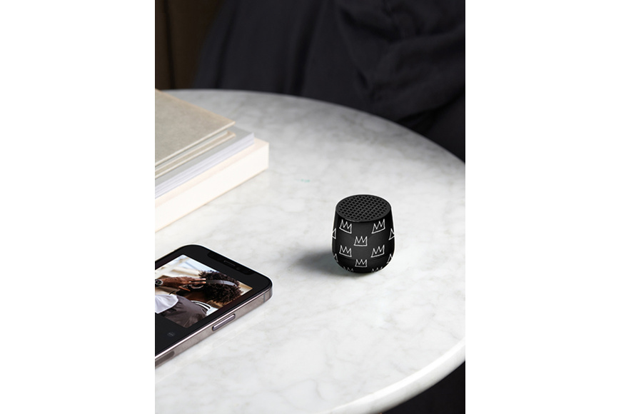 Lexon x Jean-Michel Basquiat | Φορητό Ηχείο Bluetooth Mino+ - Crown Black - 2 Lexon x Jean-Michel Basquiat | Φορητό Ηχείο Bluetooth Mino+ - Crown Black - 2